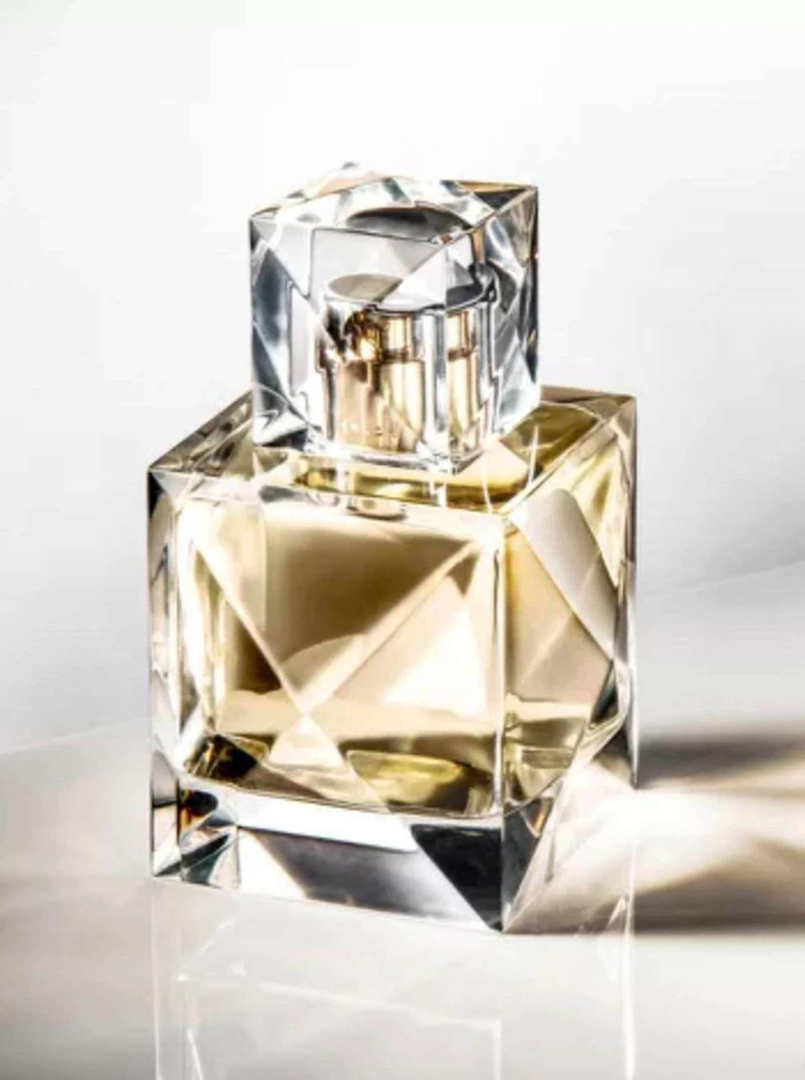Perfume XO Khloé Kardashian – photo 12